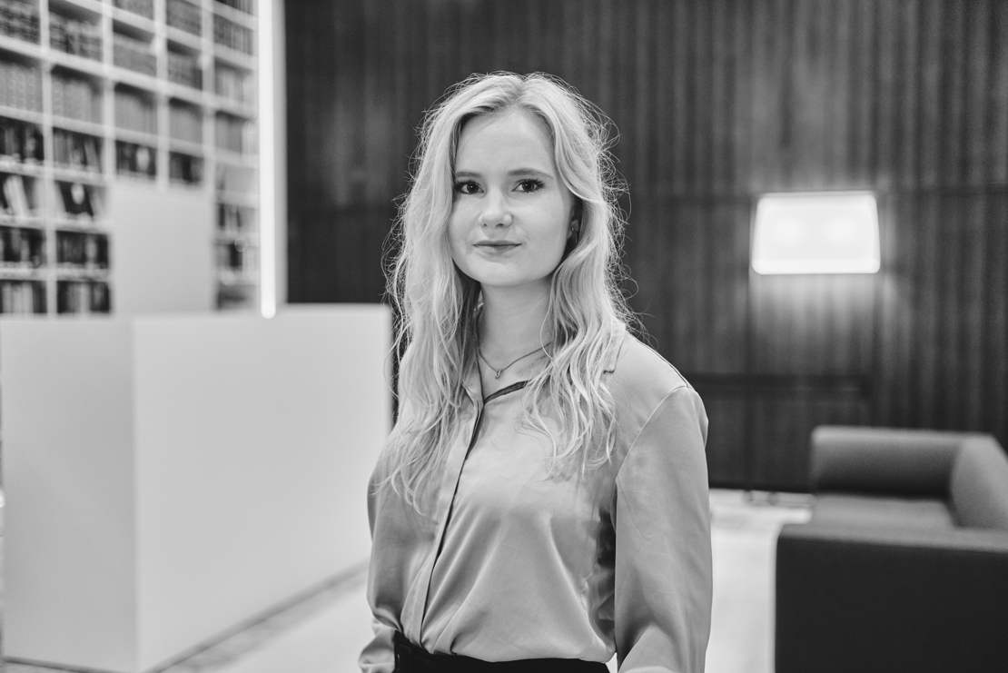 2021_08_17_Mazanti_Portræt14564_Henriette_Low.jpg