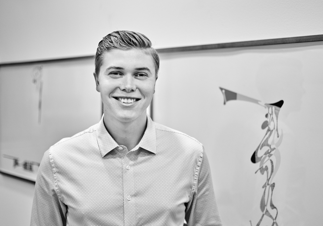 2021_11_25_Mazanti_Portræt0032_Simon_Low 1.jpg